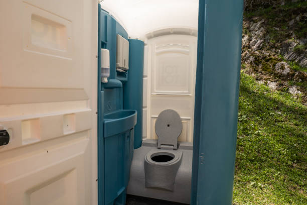 Best Portable restroom trailer rental  in Bolivar, WV