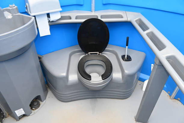Best Portable restroom trailer rental  in Bolivar, WV